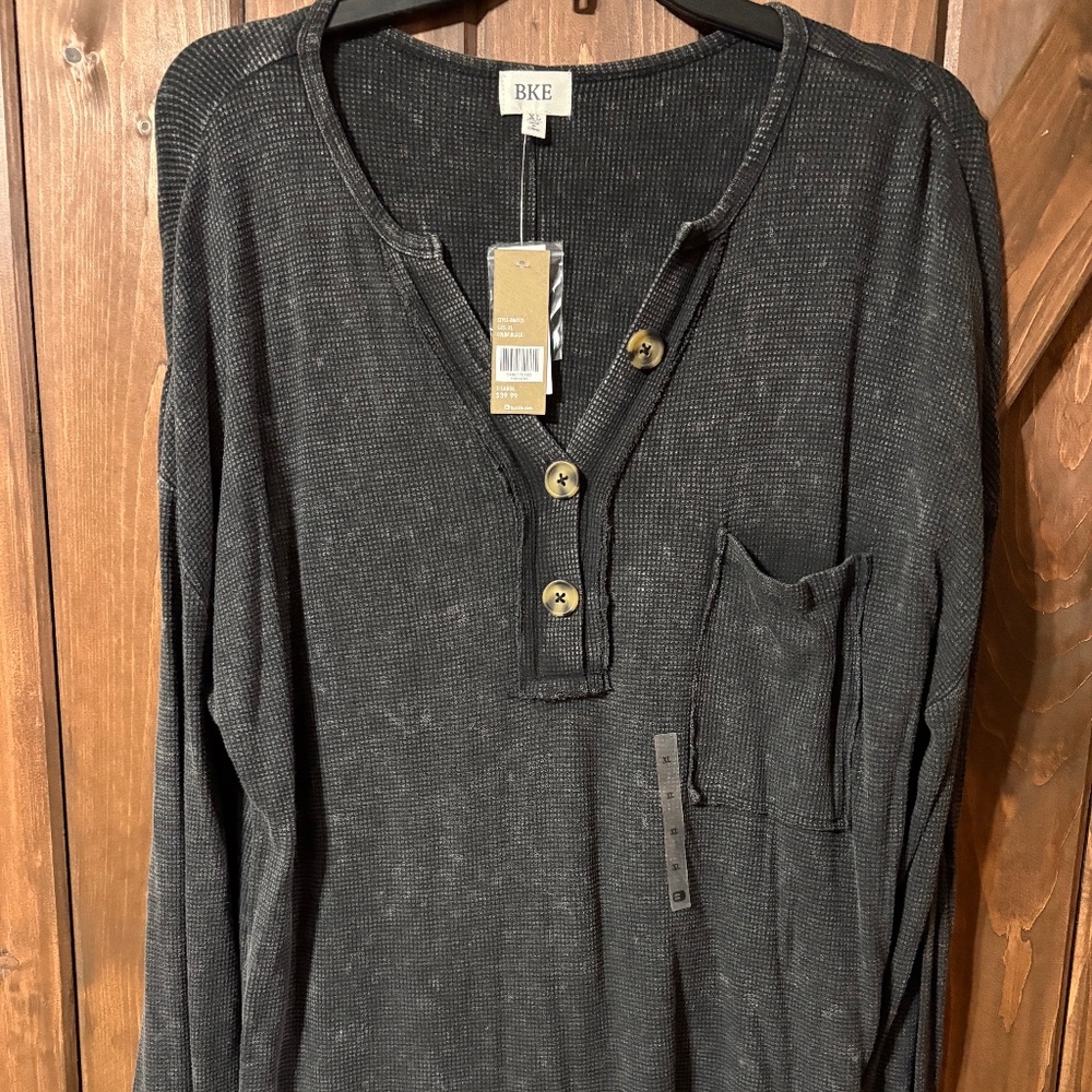 Buckle acid wash Henley button up